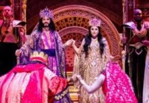 Berperilaku Seperti Ester