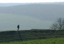 Tidak Cukup Hanya Taat Tidak Menyimpang…. Tapi ……