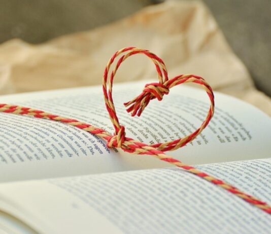 Kaya Tetapi Tetap ………